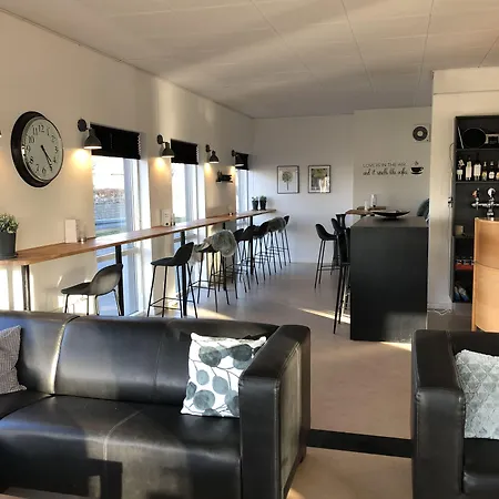 호텔 헤르닝 호텔 3*